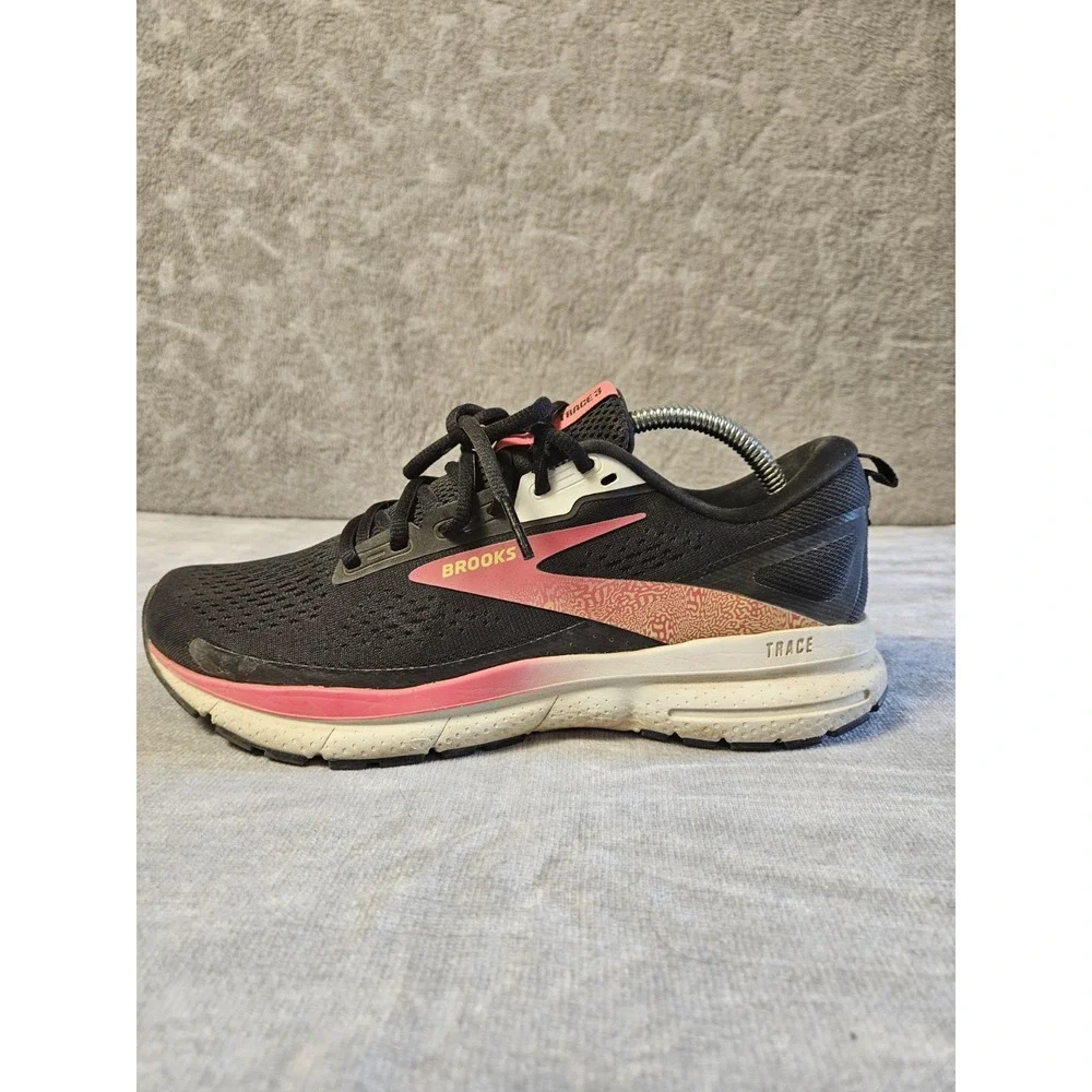 Brooks Trace 3 Women's Running Shoes Size 9 Black Pink Sneakers